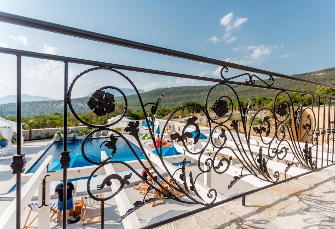 Lustica Apartments Zewnętrze zdjęcie