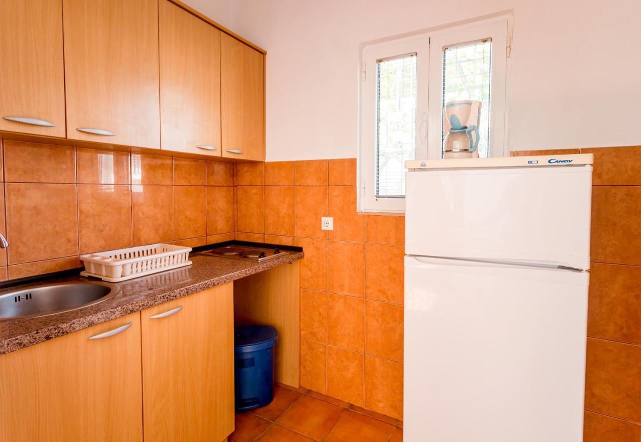 Lustica Apartments Zewnętrze zdjęcie