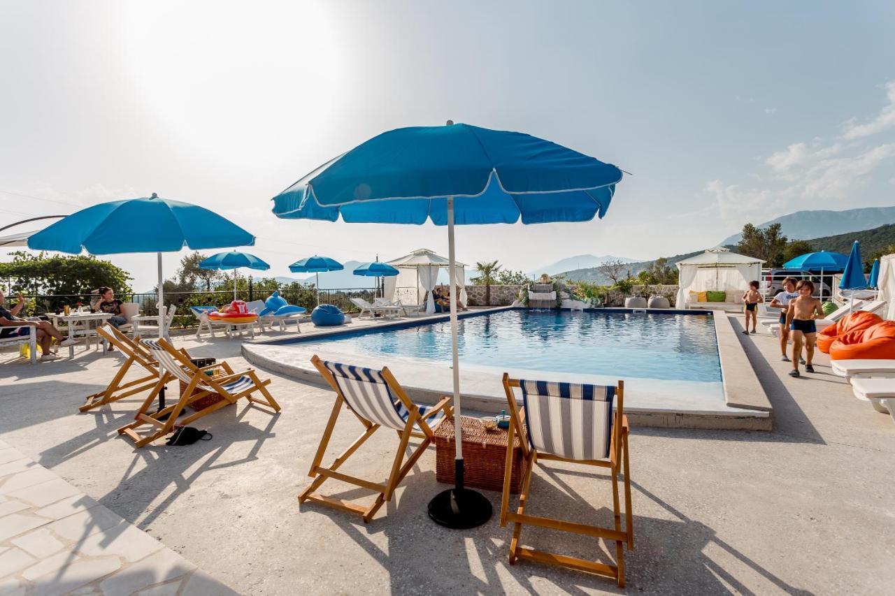 Lustica Apartments Zewnętrze zdjęcie