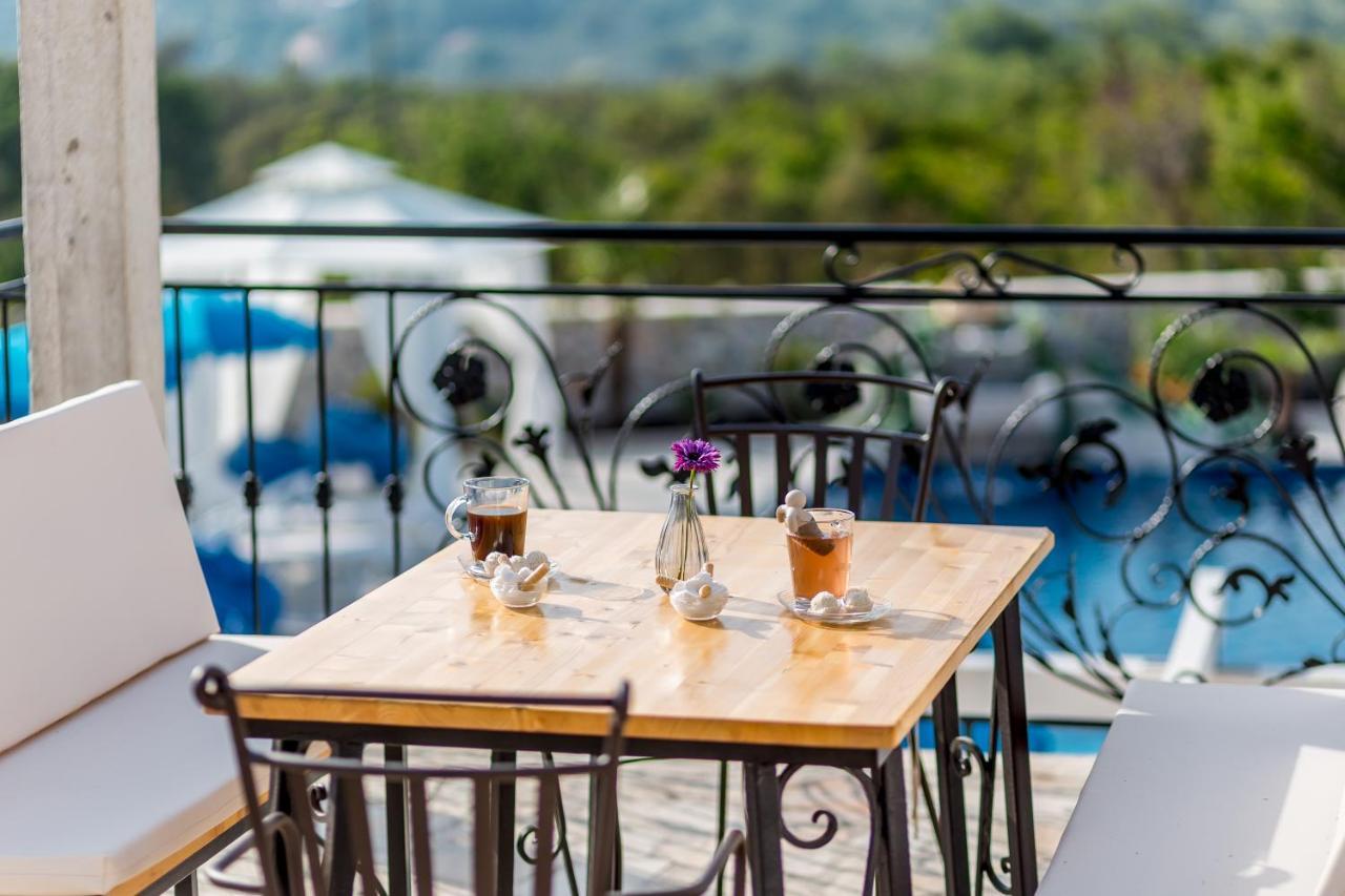 Lustica Apartments Zewnętrze zdjęcie