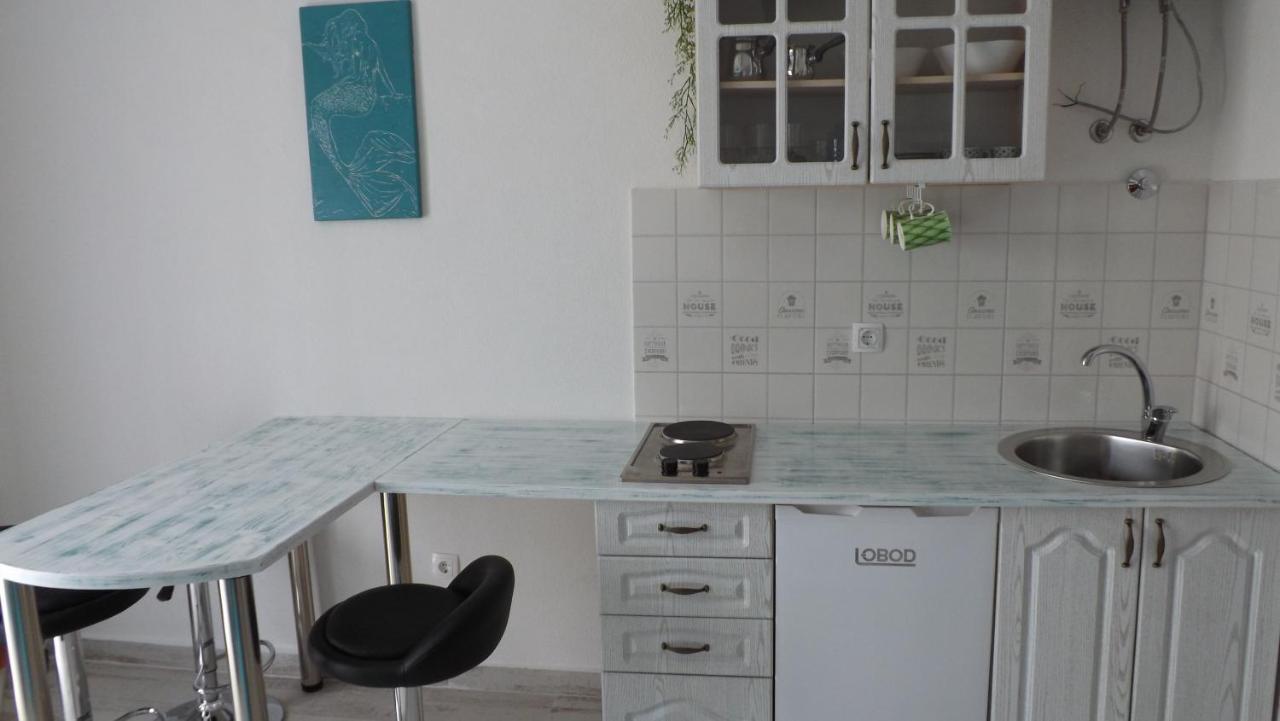 Lustica Apartments Zewnętrze zdjęcie