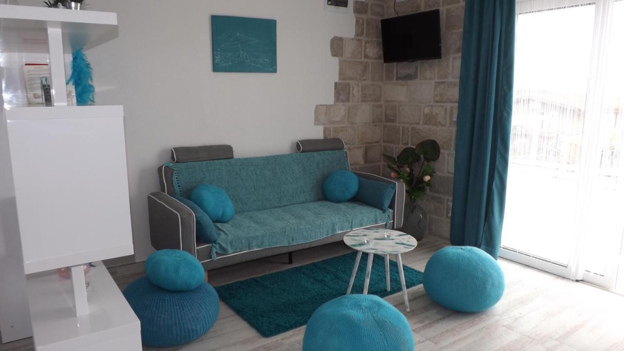 Lustica Apartments Zewnętrze zdjęcie