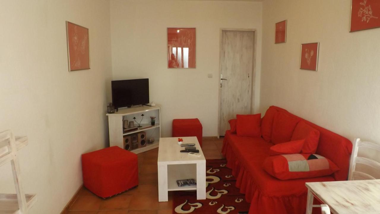 Lustica Apartments Zewnętrze zdjęcie